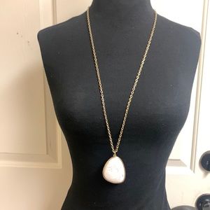 Necklace, White and Gray center Piece, 33”, Excellent Condition